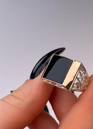 🇺🇦 кольцо мужское серебро 925° золотые пластины 375° вставка им. оникс, печать мужская, мужское кольцо 0760.107 фото