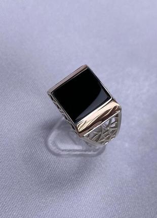 🇺🇦 кольцо мужское серебро 925° золотые пластины 375° вставка им. оникс, печать мужская, мужское кольцо 0760.106 фото