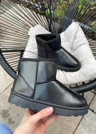 Женские кожаные угги на овчине ugg black leather