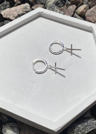 Серьги-кольца крестик, сережки кресты унисекс, женские и мужские, серебряное покрытие 925 пробы, 30*10 мм7 фото