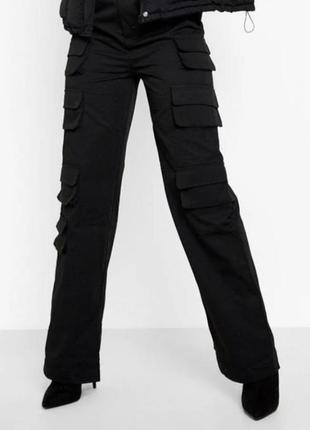 Чорні демісезонні карго штани boohoo