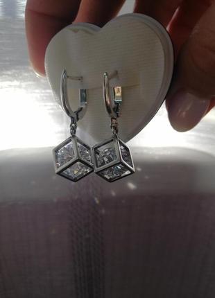 Срібні сережки з кубами і фіанітами2 фото