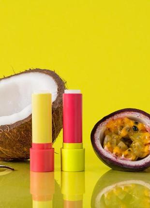 Набір бальзамів для губ (pineapple passionfruit і coconut milk) eos2 фото
