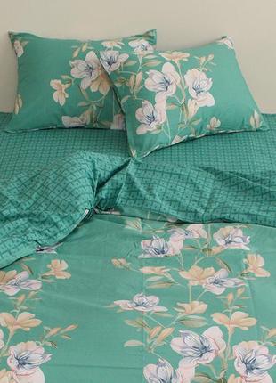Полуторный спальный комплект сатин люкс зеленый в цветы с компаньоном s4224 фото