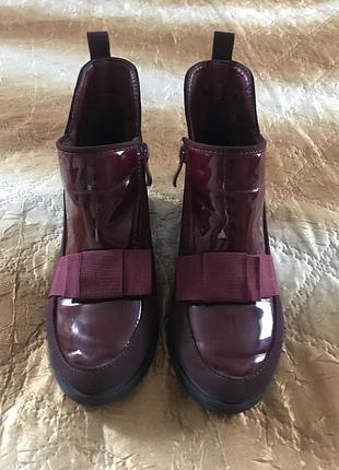 Гарні чобітки