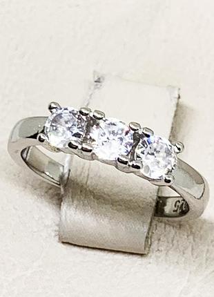 Кольцо серебряное с кубическим цирконием 16 2,71 г