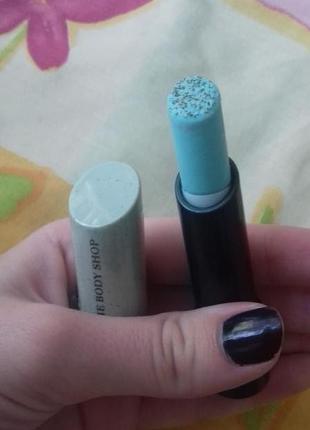 Мятный супер скраб для губ с ментолом и мятой с частичками натурального кофе body shop