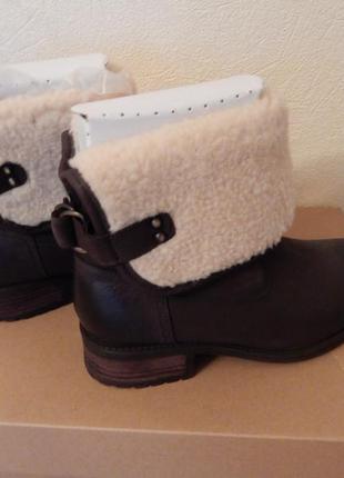 Водонепроникні шкіряні чоботи з овчиною ugg aldon 38,0-38,55 фото