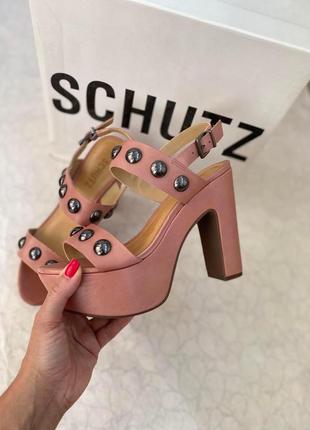 Schutz новые шикарные кожаные босоножки оригинал3 фото