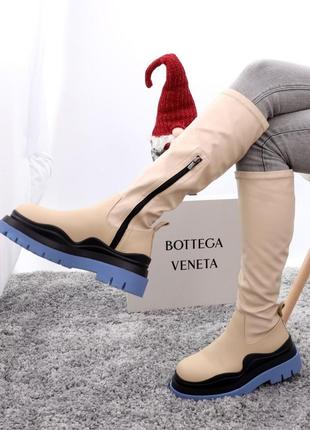 Женские ботфорты bottega veneta beige с мехом5 фото