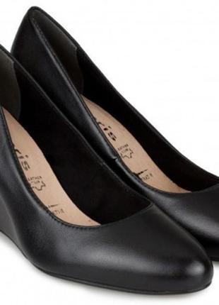 Кожаные женские туфли tamaris 37 размер
