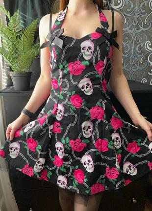 Неформальное платье с черепами и розами в стиле рок пин ап рокабилли готика hearts and roses london2 фото