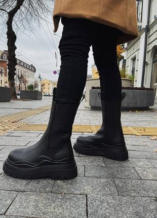 Женские кожаные ботинки сапоги bottega veneta black на флисе1 фото