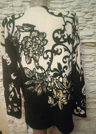 Кофточка з квітковим принтом 2