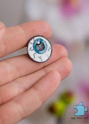 Брошь "анатомический глаз"