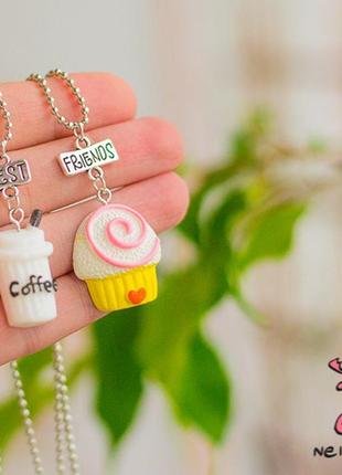 Кулон парный для друзей "best friends. coffee.cupcake желтый". цена за 1 пару