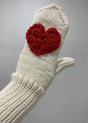 Вязаные варежки сердечко белые перчатки митенки сердце молочные белые пудровые...