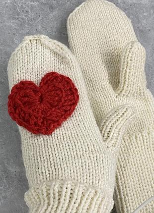 Вязаные варежки сердечко белые перчатки митенки сердце молочные белые пудровые...