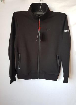 Костюм спортивный nike.
