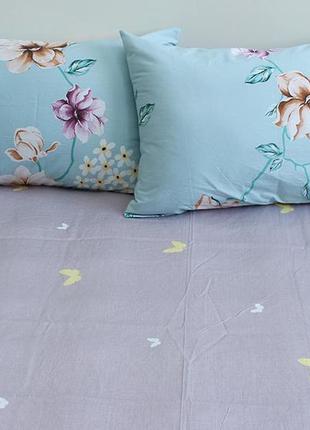 Двуспальный комплект постельного белья с цветами из сатина с компаньоном s4863 фото
