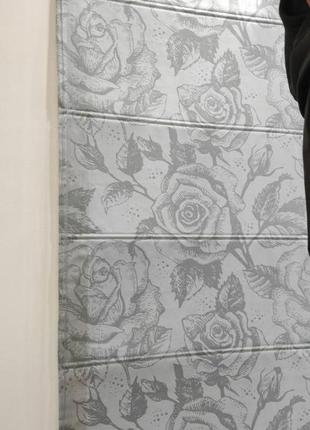 Готовое изделие римские шторы с фотопечатью на солнцезащитной ткани блэкаут серые розы 130х160 см - 2шт.2 фото