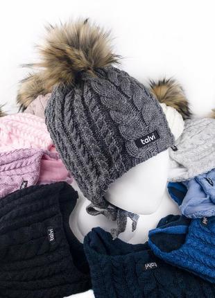 Тепла зимова шапка на зав'язках, шапочка на зиму з помпоном10 фото