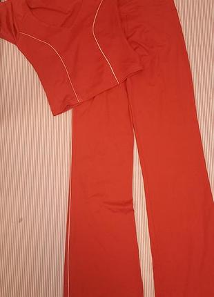 Продам спортивный костюм