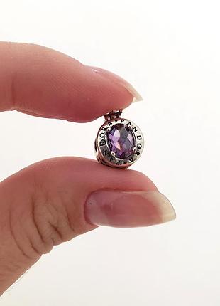 Серебряный шарм корона