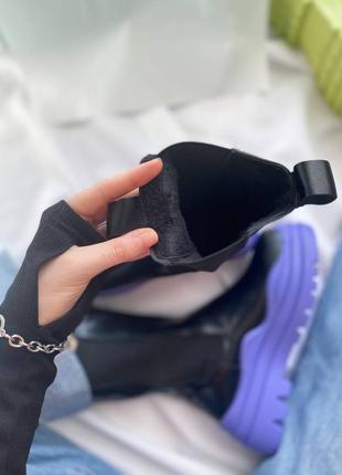 Утеплені жіночі шкіряні чорні з фіолетовим челсі bottega veneta🆕високі черевики2 фото