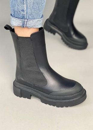 Челси женские кожаные черного цвета зимние