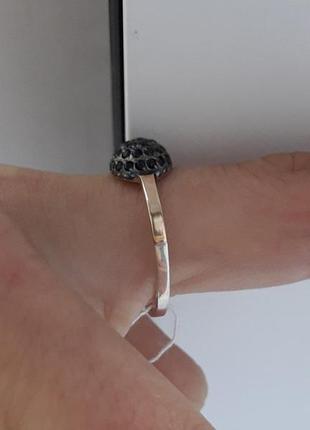 Комплект набор серебряный с куб. цирконами и золотой пластиной серьги и колечко в размере 18,5