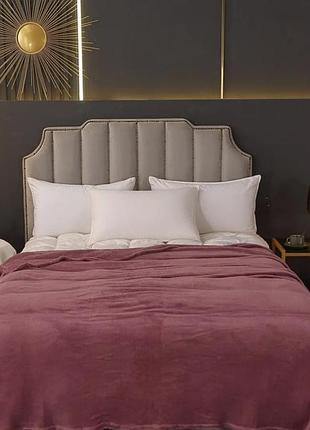 Плед мягкий из микрофибры 180х200 см плед однотонка приятный к телу малиновый