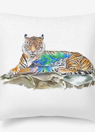 Подушка с новогодним принтом тигр с пейзажем на теле