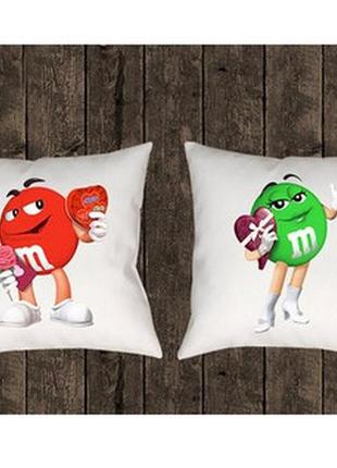 Парные декоративные подушки с принтом "m&ms"1 фото