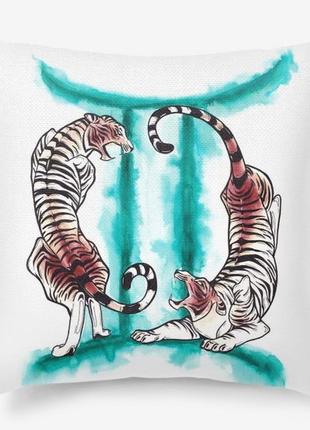 Подушка с новогодним принтом тигры близнецы