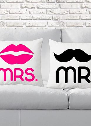 Парні декоративні подушки з принтом "mrs, mr: губи й вуса"