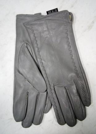 Сірі жіночі рукавички з натуральної м'якої шкіри 6.5