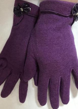 Кашемировые одинарные женские серые и бежевые перчатки3 фото