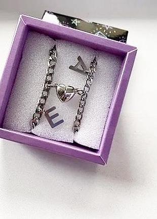 Парные браслеты с магнитом сердечком и инициалами