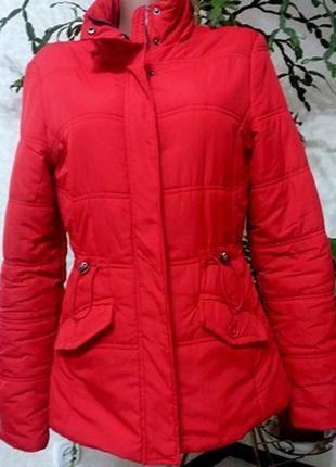 Куртка женская красная разм46