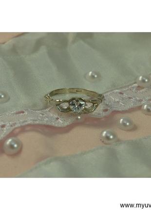 Кольцо сердце в руках 7