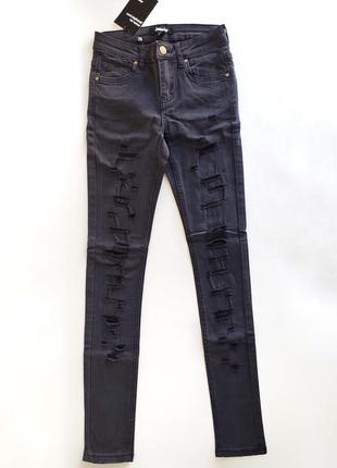 Черные узкие джинсы рваные, с потертостями xxs4 фото