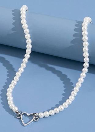 Колье ожерелье жемчуг жемчужины с жемчугом жемчужинами сердце сердечко белое белая белый чокер подвеска перламутровый перламутровая перламутровое3 фото