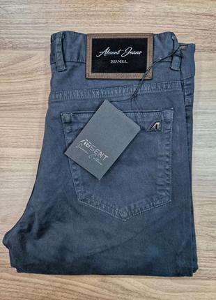Джинсы мужские (средних размеров)