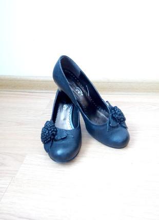 Туфлі човники шкіра р. 35