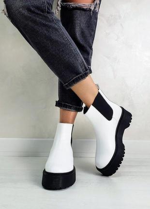Чорні/білі челсі на платформі. шкіра/замша. демі та зима. та інші кольори
