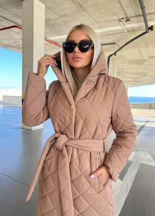 Теплая куртка пальто на поясе стеганая зимняя стеганая с поясом трендовая стильная базовая...