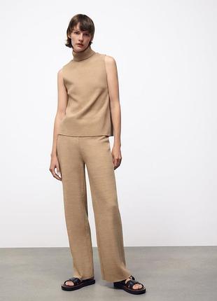 Бежевий топ zara