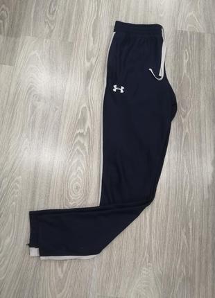 Спортивные штаны under armour (s)