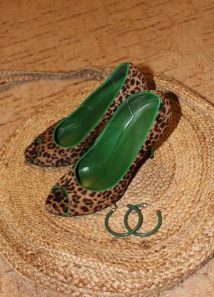 Супер туфли принт леопард зеленый каблук открытый носок мех пони1 фото